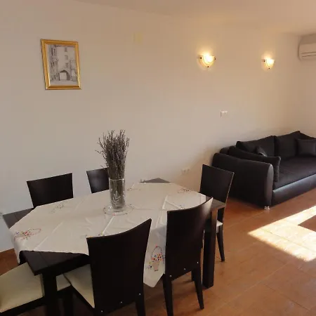 By The Sea Businci, Ciovo - 12414 Trogir